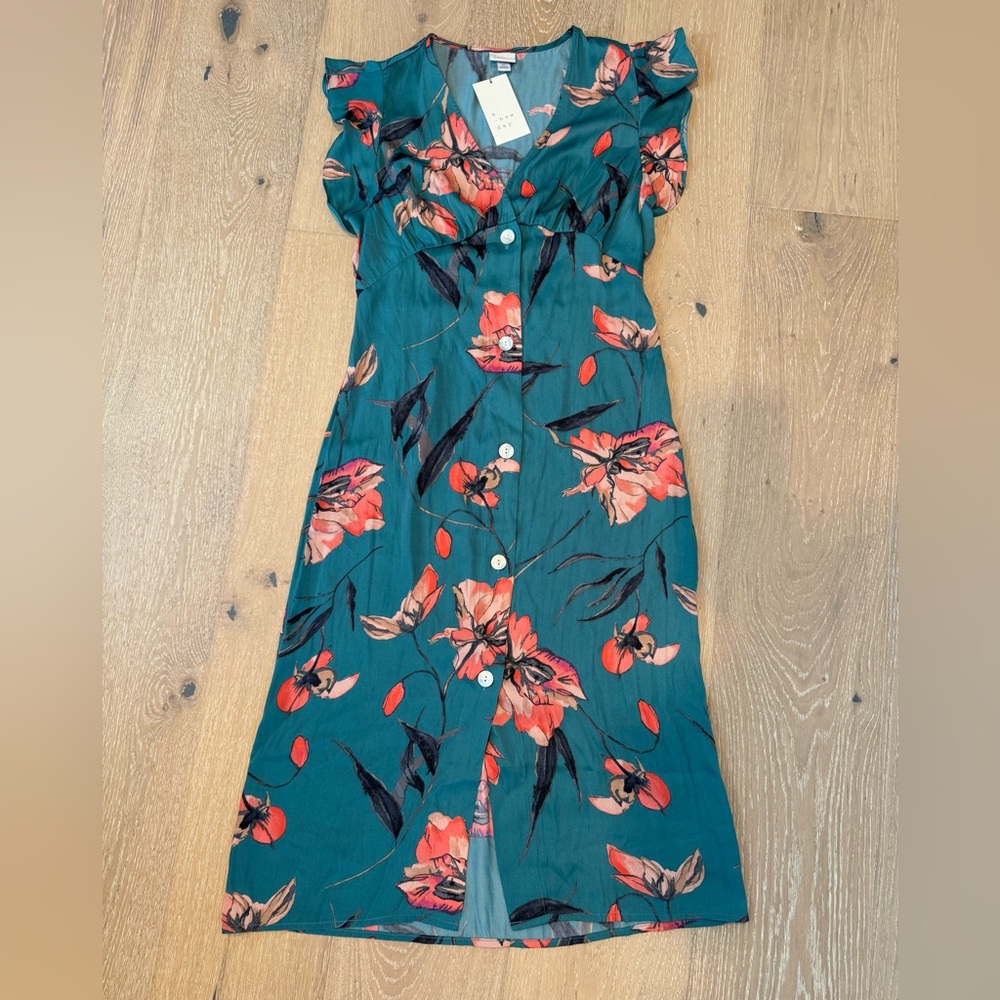 A. New. Day. Floral Dress. Size XS